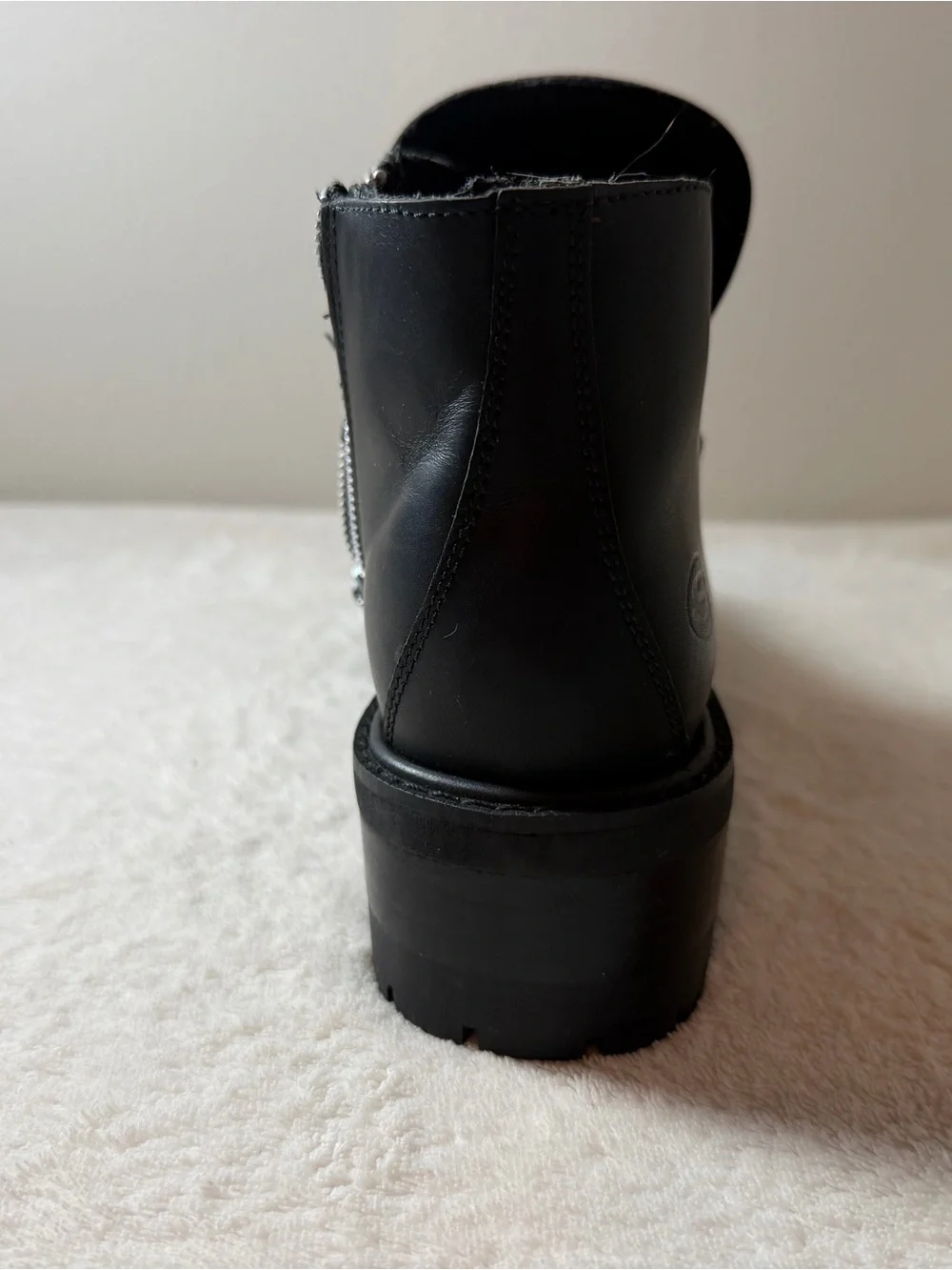 Skechers Women’s  Black Leather Slip-On Chelsea Boots